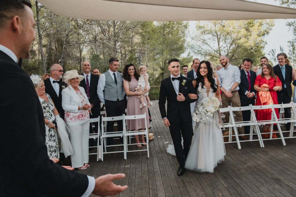 Bride arrives at the ceremony at Almiral de La Font 