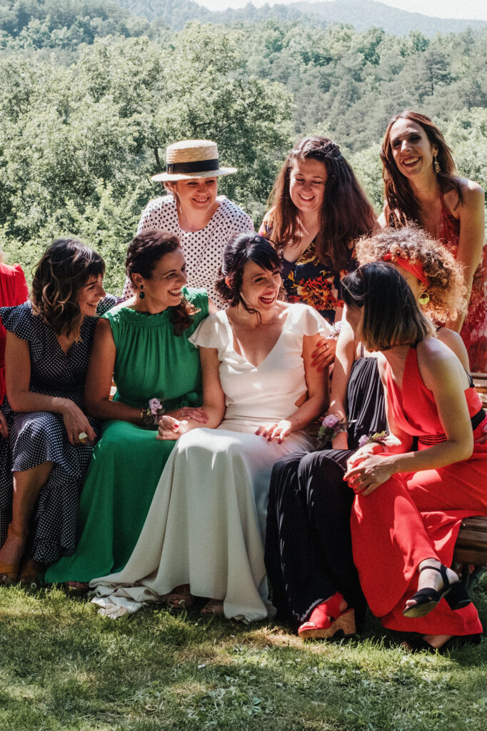 Bride with close friends during her El Dalmau wedding